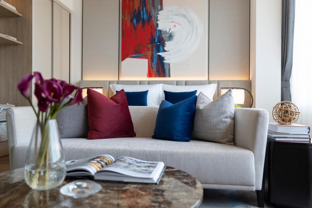 Ascott Embassy Sathorn Bangkok Hotel Exterior photo A living room at The Hari