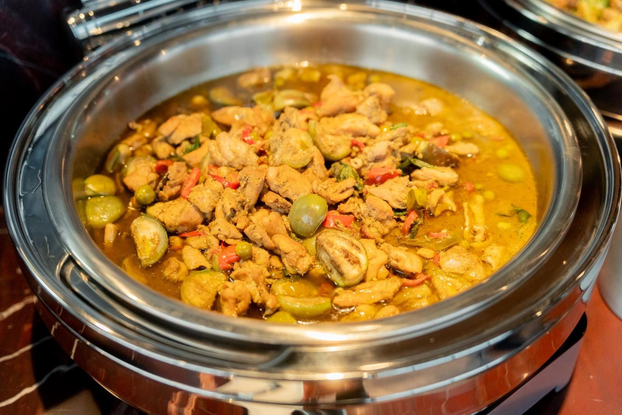Ascott Embassy Sathorn Bangkok Hotel Exterior photo A chafing dish