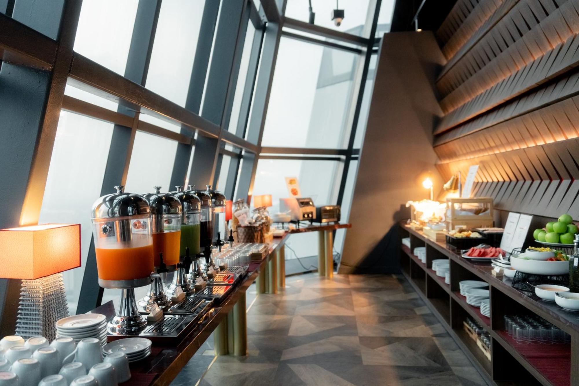 Ascott Embassy Sathorn Bangkok Hotel Exterior photo The lounge at the airport